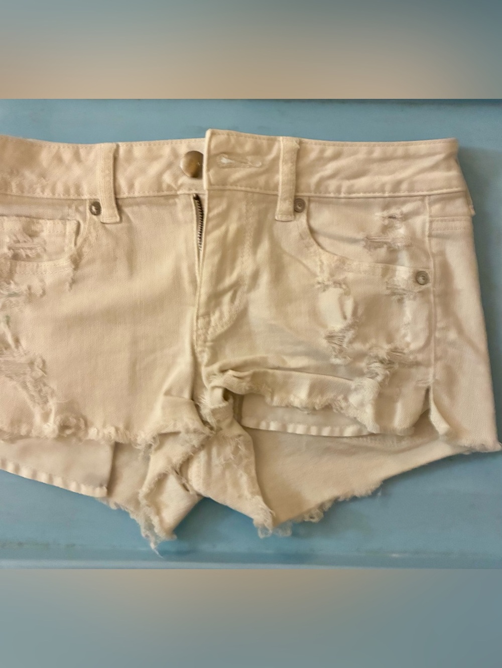 AMERICAN EAGLE High-Rise Distressed Women's White Denim Shorts🌼